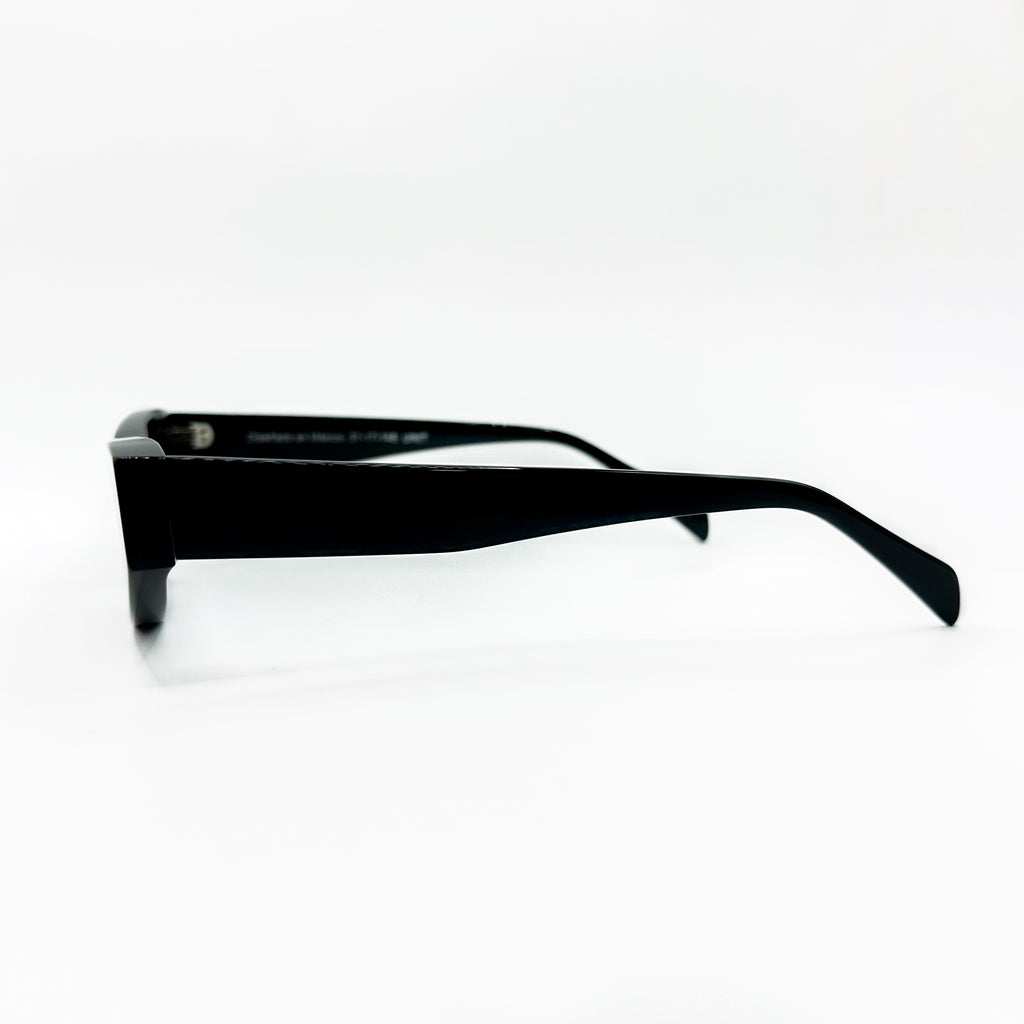 UNIT BLACK
