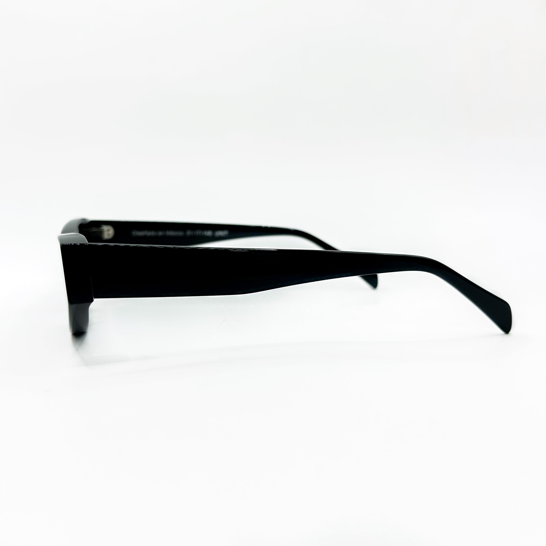 UNIT BLACK