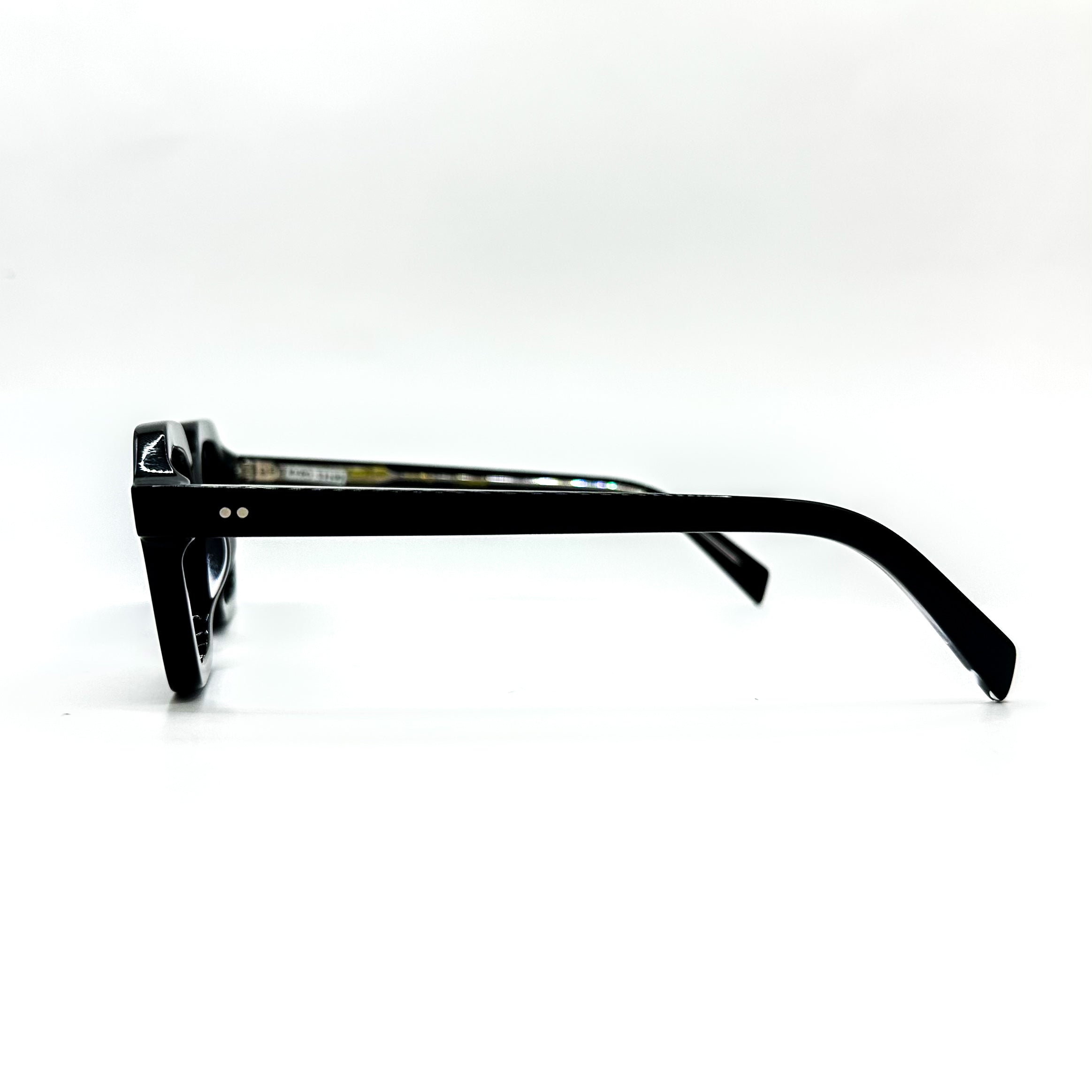 KYRO BLACK