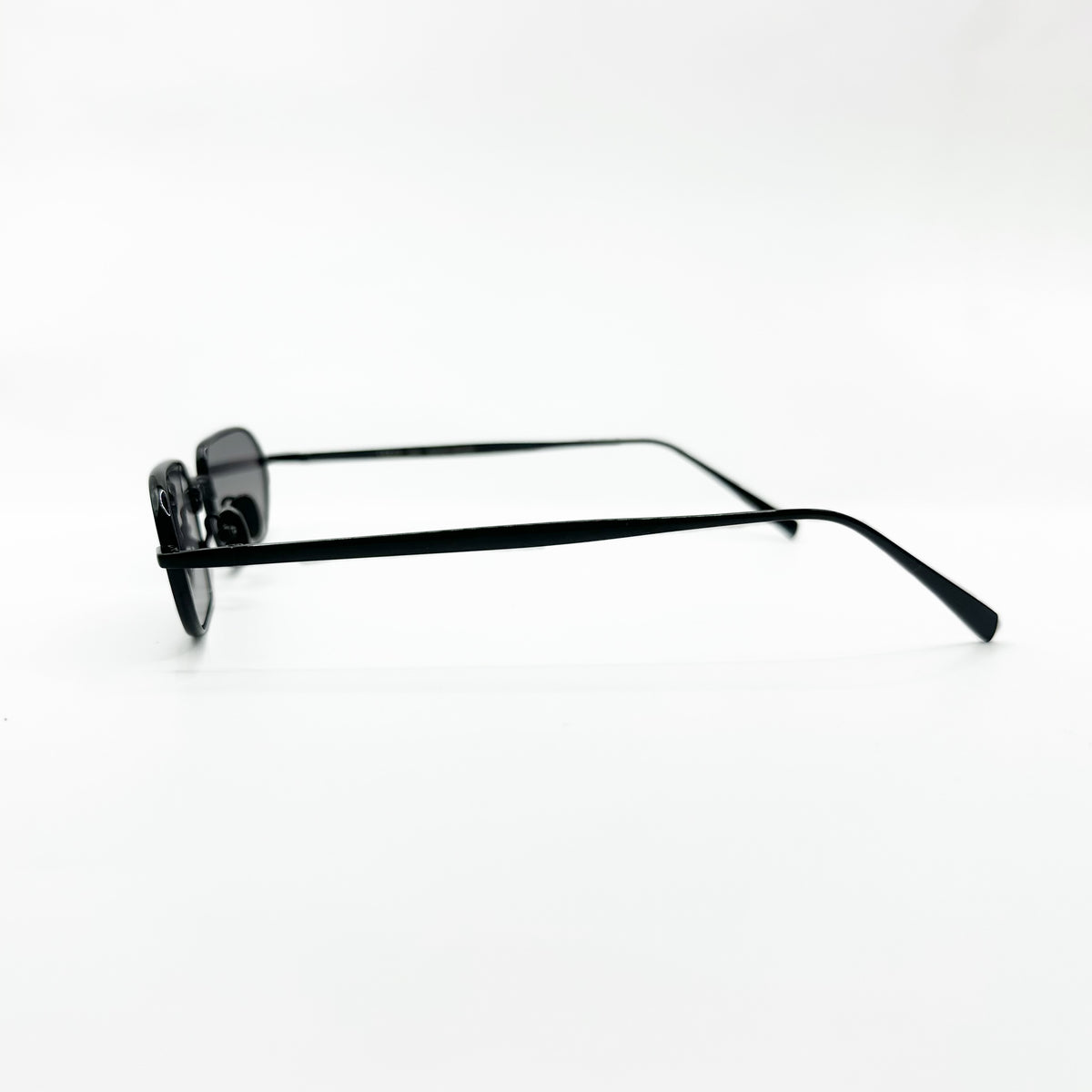 MAR BLACK