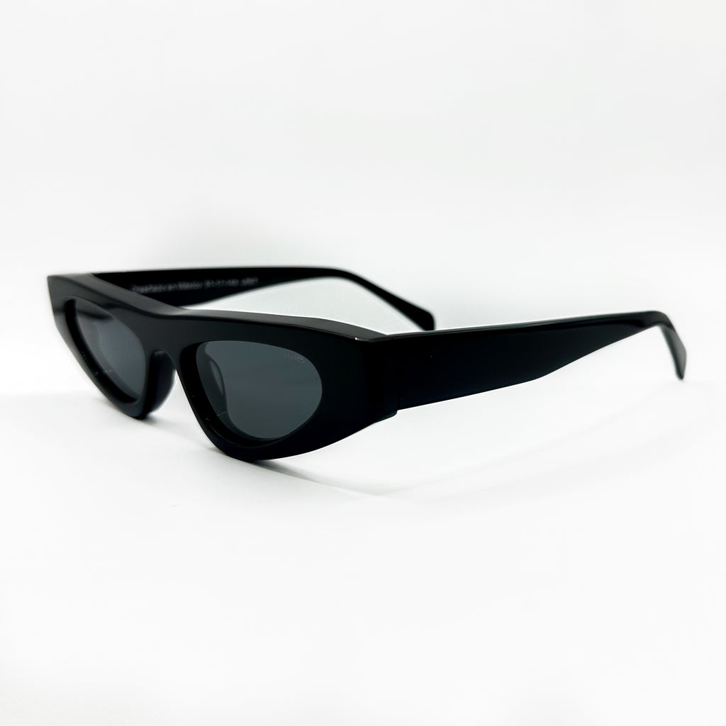 UNIT BLACK