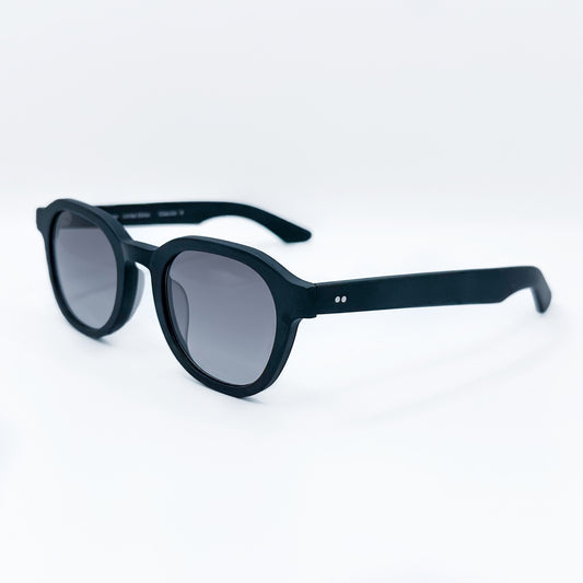 Lentes cuadrados negros mate, marca mexicana