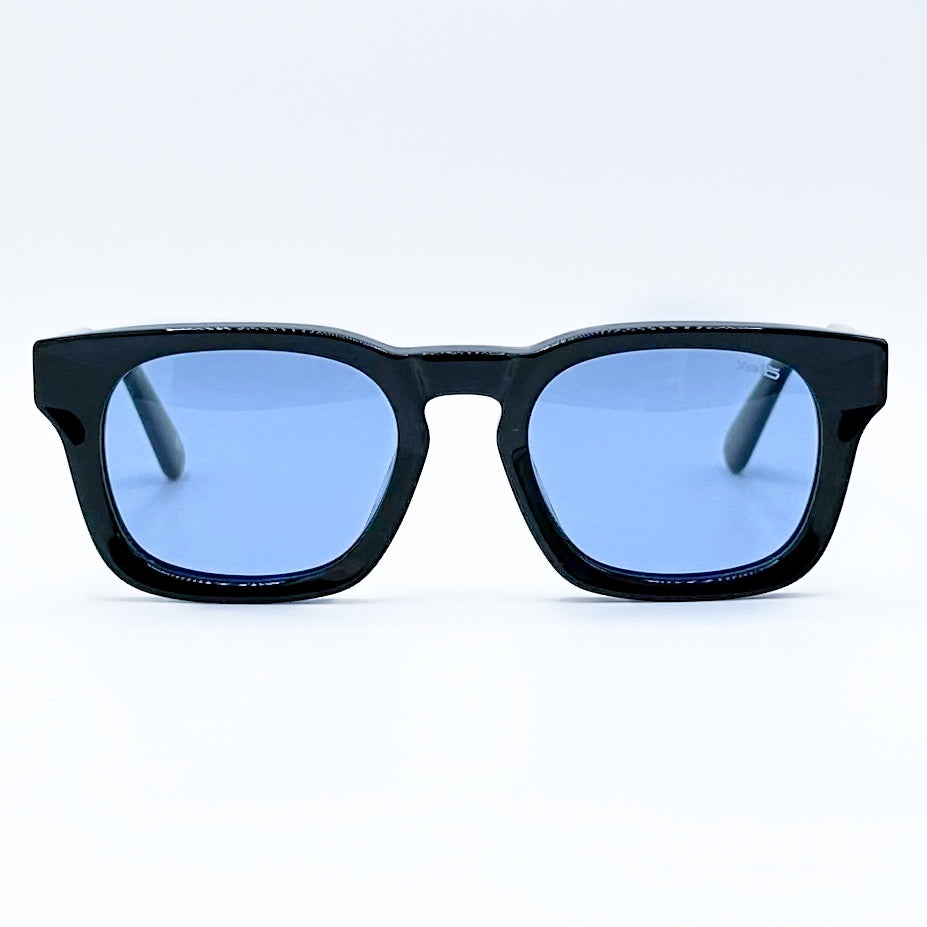 OLIVER BLUE