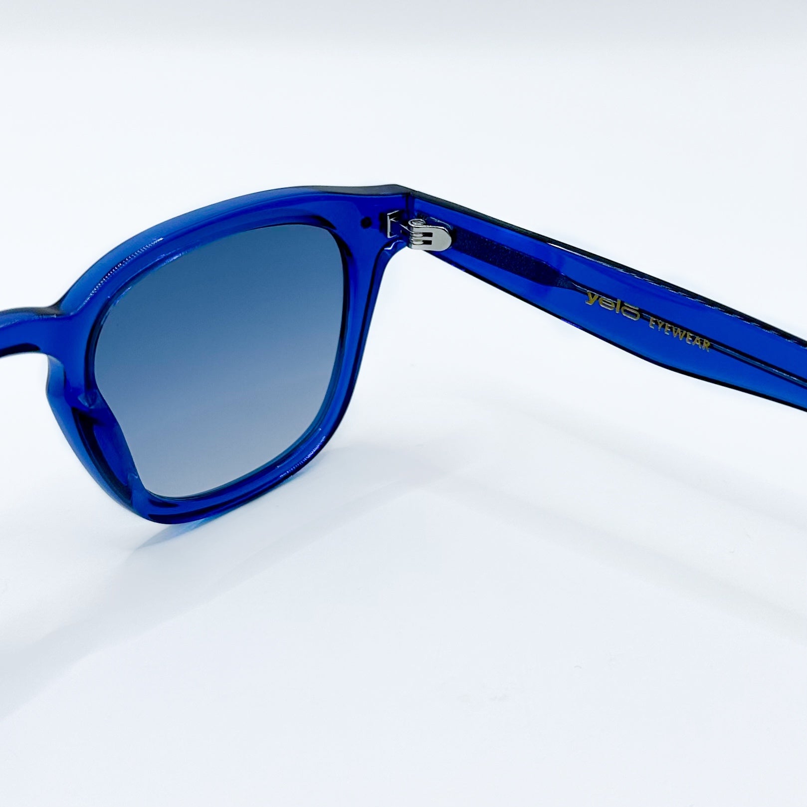 Paris Blue Bisagra. Marca Mexicana Yelo